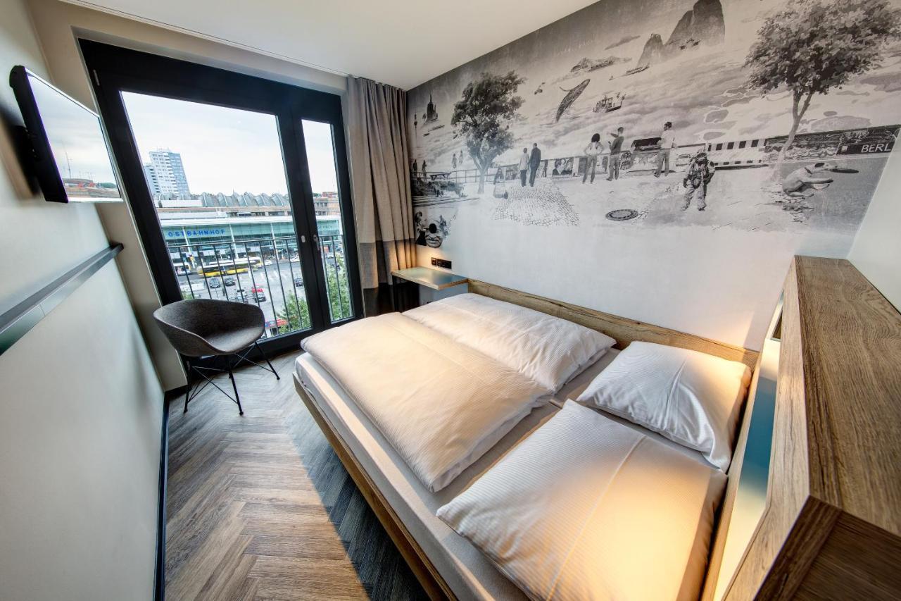 Schulz At The East Side Gallery Hotel 3*